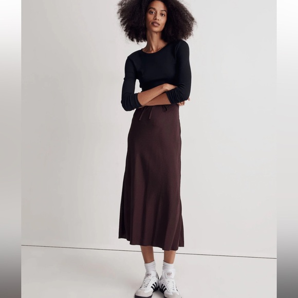 Madewell Dresses & Skirts - Madewell Star Jacquard Midi Slip Skirt in Spiced Raisin